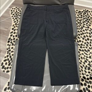 Athleta Black Cropped Pants 14 EUC